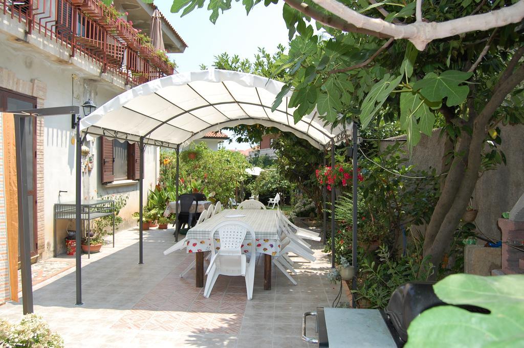 B&B Villa Francesca 소베라토마리나 외부 사진