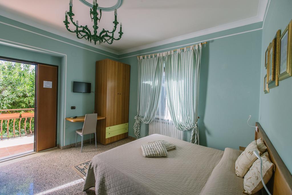 B&B Villa Francesca 소베라토마리나 외부 사진